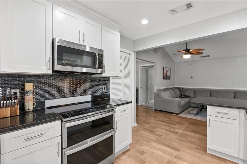 For Sale: $470,000 (3 beds, 2 baths, 2192 Square Feet)