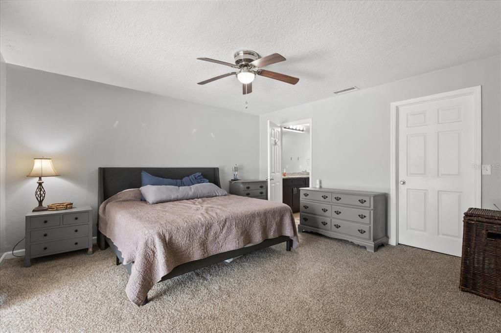 For Sale: $470,000 (3 beds, 2 baths, 2192 Square Feet)