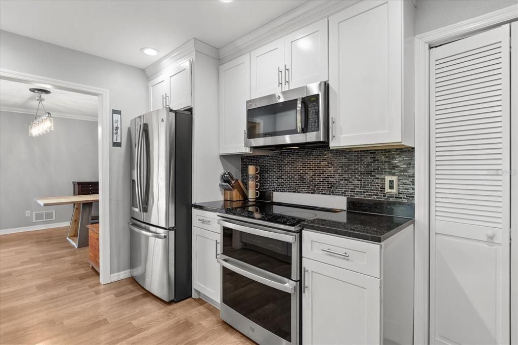 For Sale: $470,000 (3 beds, 2 baths, 2192 Square Feet)