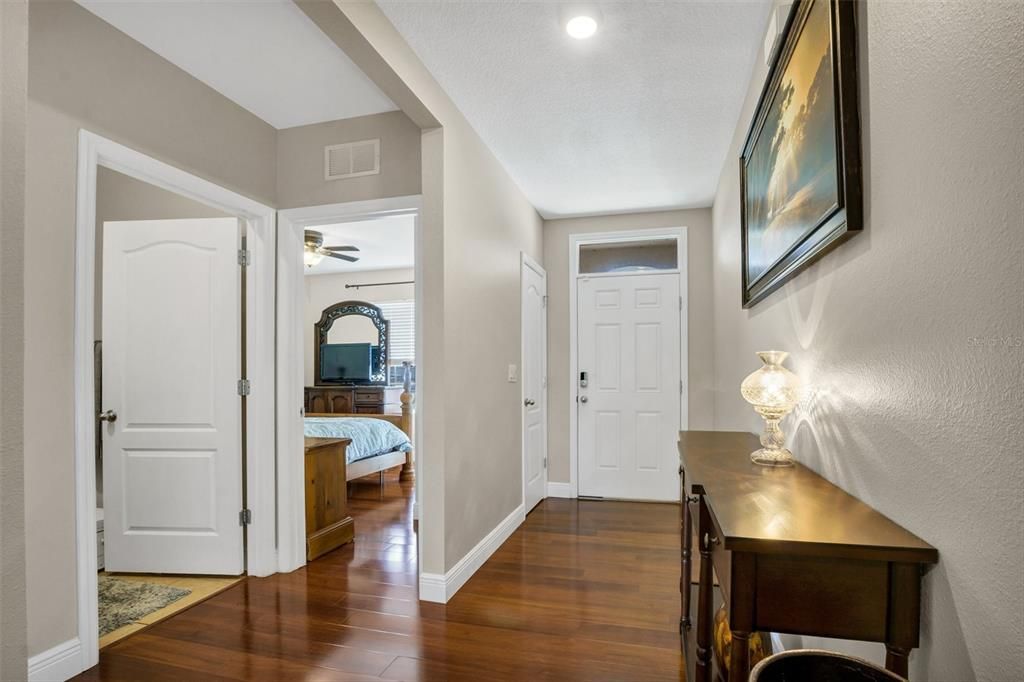 待售: $304,900 (4 贝兹, 2 浴室, 1851 平方英尺)