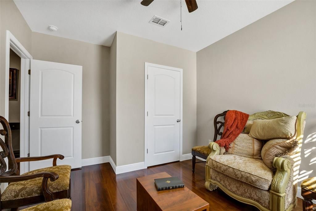 待售: $304,900 (4 贝兹, 2 浴室, 1851 平方英尺)