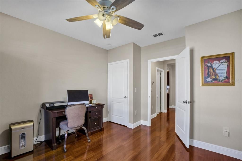 待售: $304,900 (4 贝兹, 2 浴室, 1851 平方英尺)