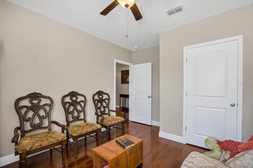 待售: $304,900 (4 贝兹, 2 浴室, 1851 平方英尺)