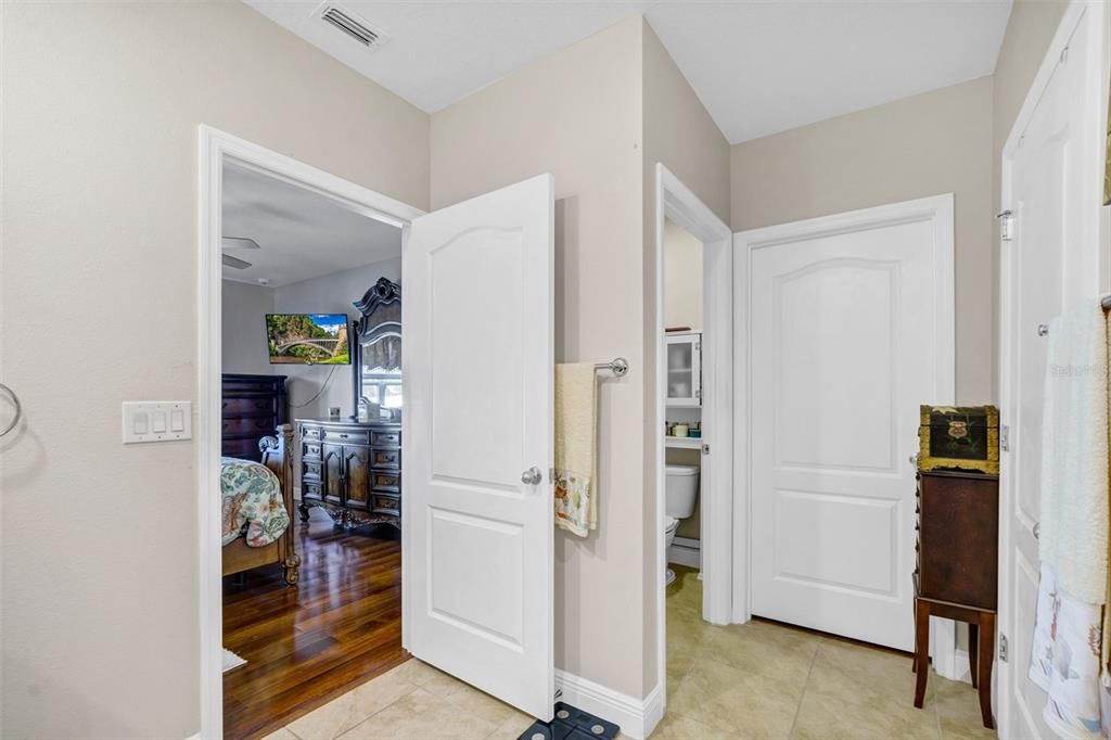 待售: $304,900 (4 贝兹, 2 浴室, 1851 平方英尺)