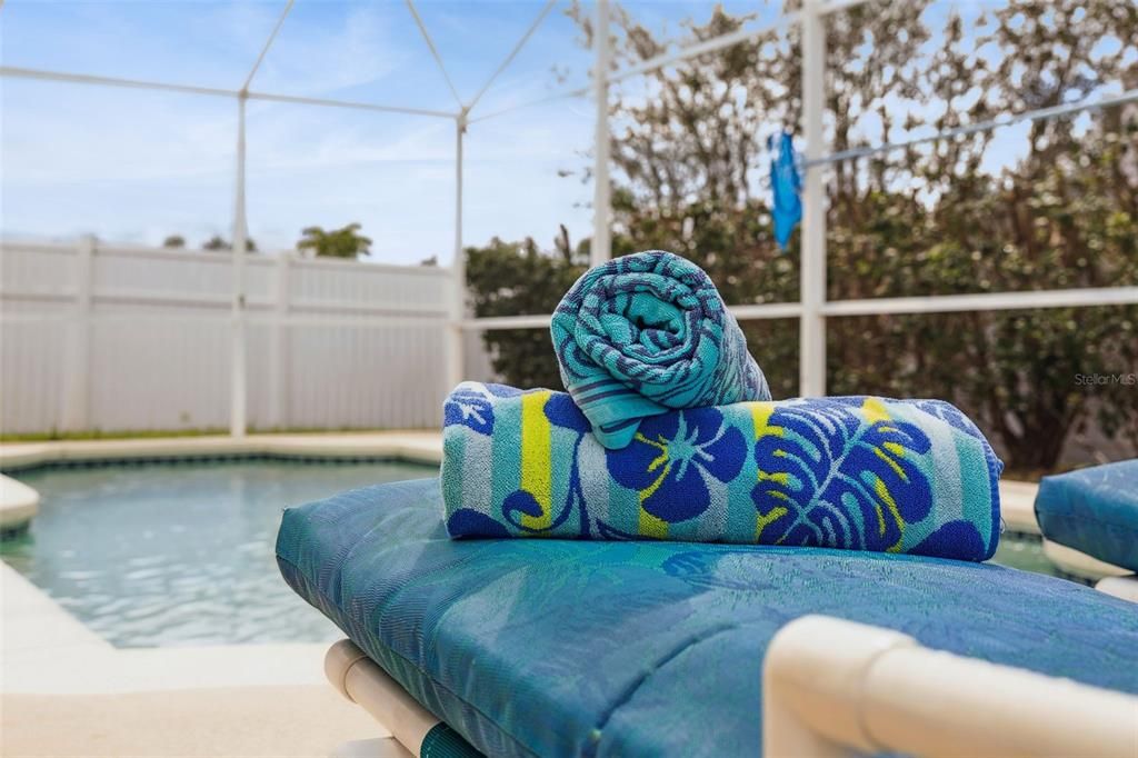 待售: $410,000 (4 贝兹, 2 浴室, 1700 平方英尺)