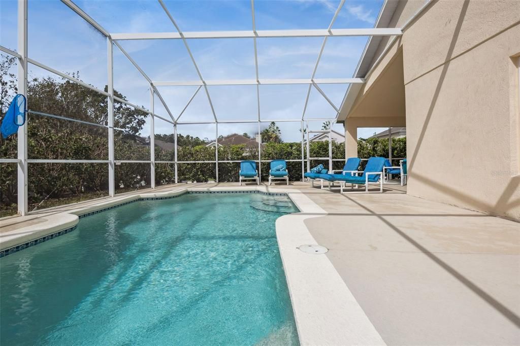 待售: $410,000 (4 贝兹, 2 浴室, 1700 平方英尺)