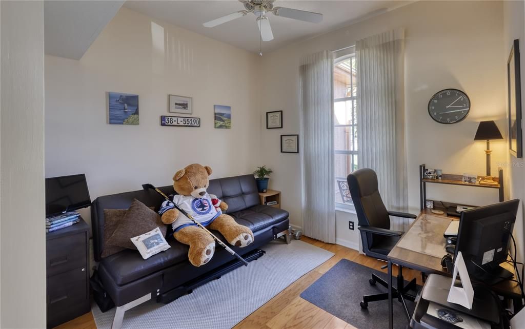 На продажу: $384,900 (3 спален, 2 ванн, 1892 Квадратных фут)