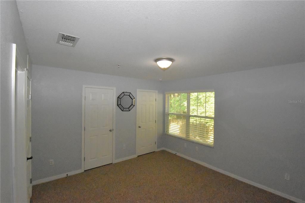 В аренду: $1,800 (2 спален, 2 ванн, 1120 Квадратных фут)