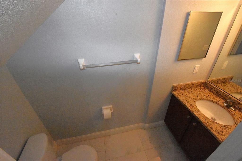 В аренду: $1,800 (2 спален, 2 ванн, 1120 Квадратных фут)