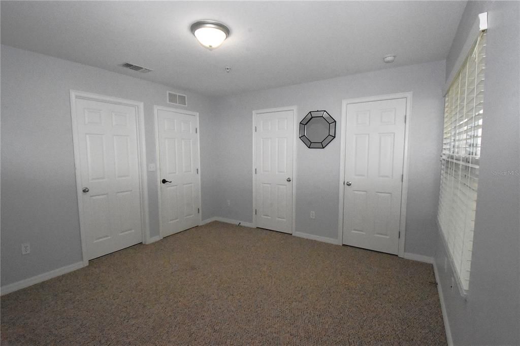 В аренду: $1,800 (2 спален, 2 ванн, 1120 Квадратных фут)