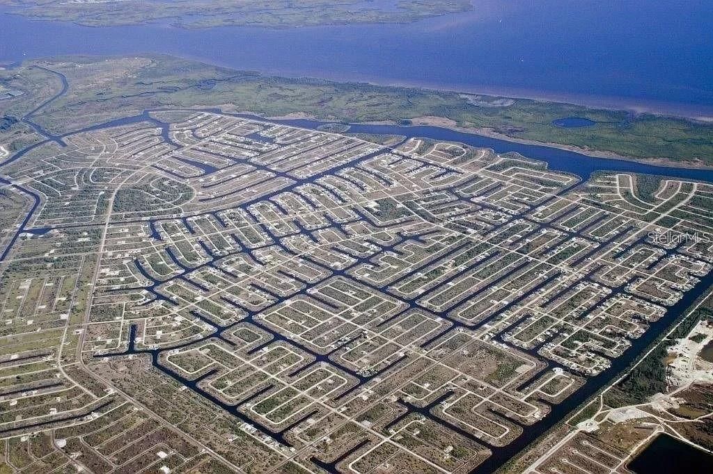 待售: $349,900 (4 贝兹, 2 浴室, 1937 平方英尺)