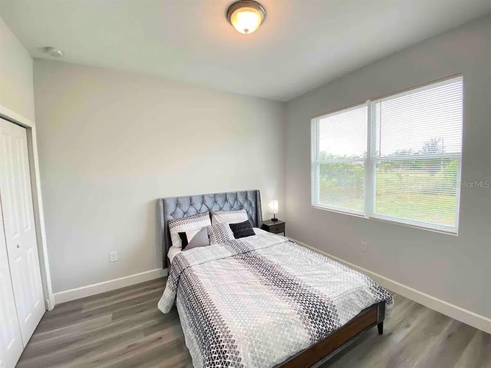 待售: $349,900 (4 贝兹, 2 浴室, 1937 平方英尺)