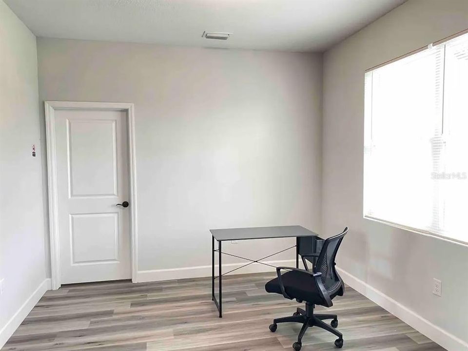 待售: $349,900 (4 贝兹, 2 浴室, 1937 平方英尺)