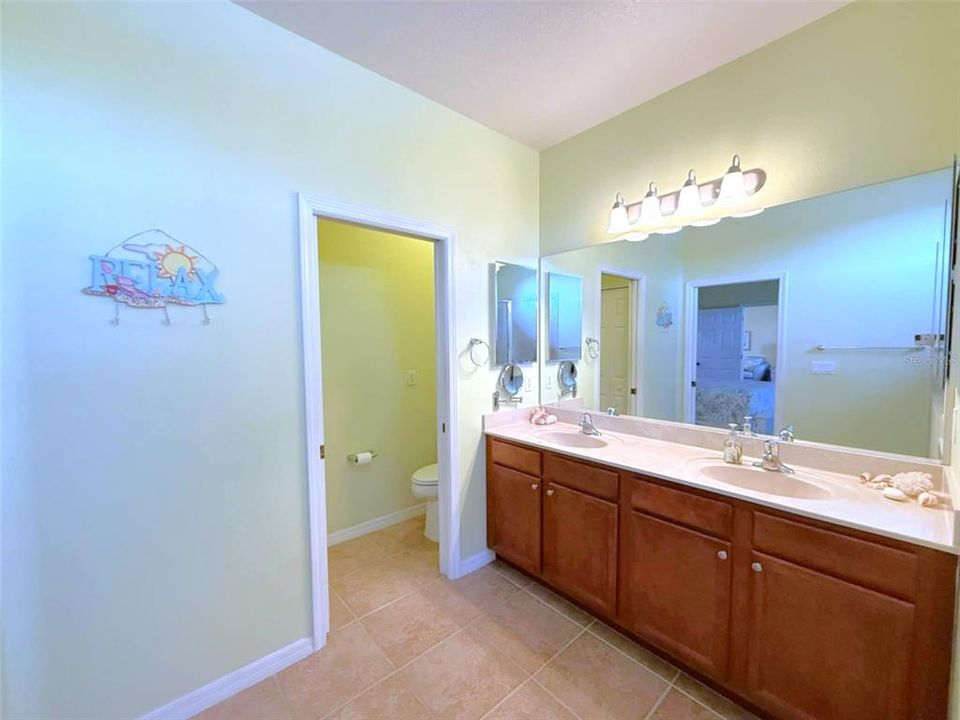 En Venta: $388,300 (2 camas, 2 baños, 1710 Pies cuadrados)