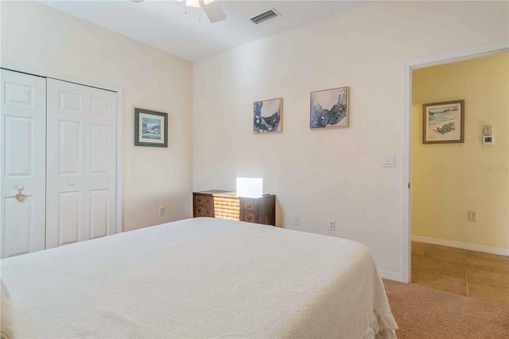 En Venta: $388,300 (2 camas, 2 baños, 1710 Pies cuadrados)