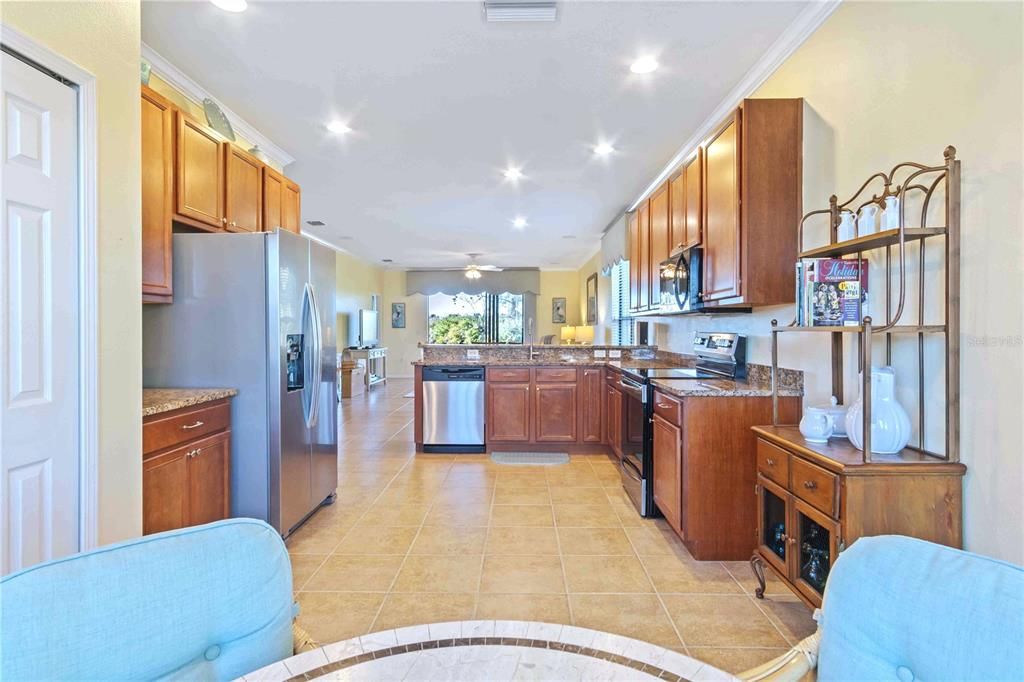 待售: $388,300 (2 贝兹, 2 浴室, 1710 平方英尺)