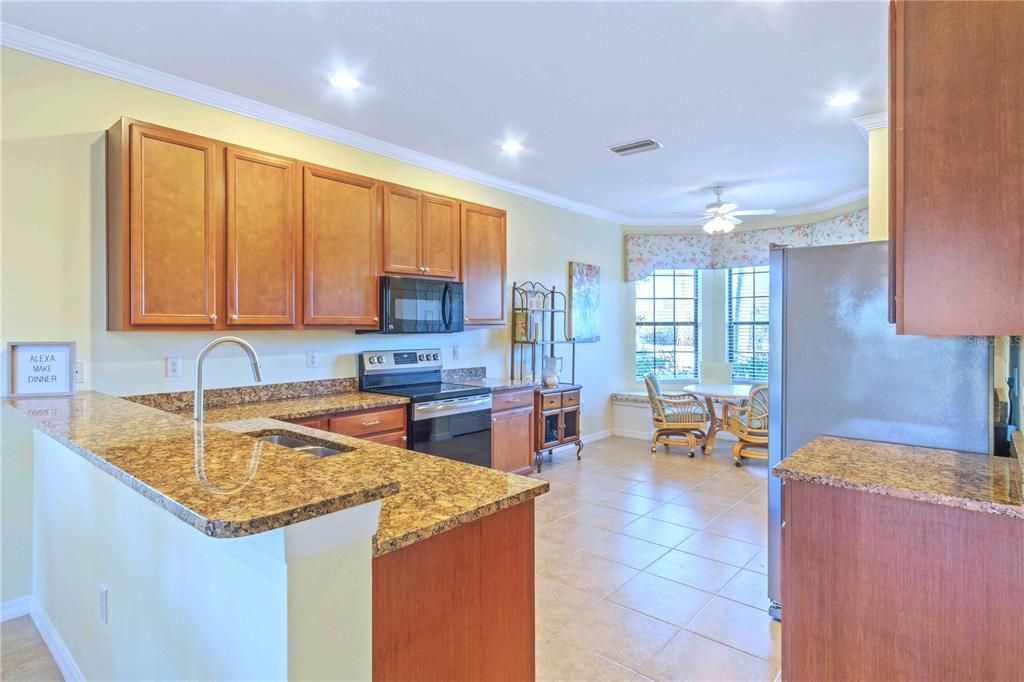 待售: $388,300 (2 贝兹, 2 浴室, 1710 平方英尺)