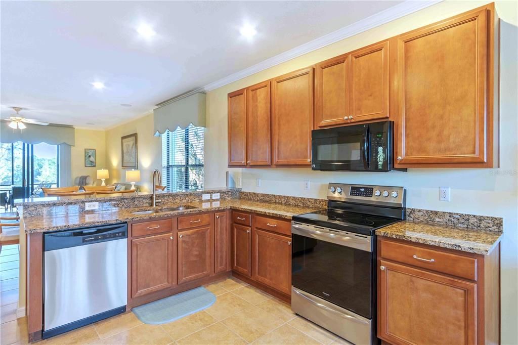 待售: $388,300 (2 贝兹, 2 浴室, 1710 平方英尺)