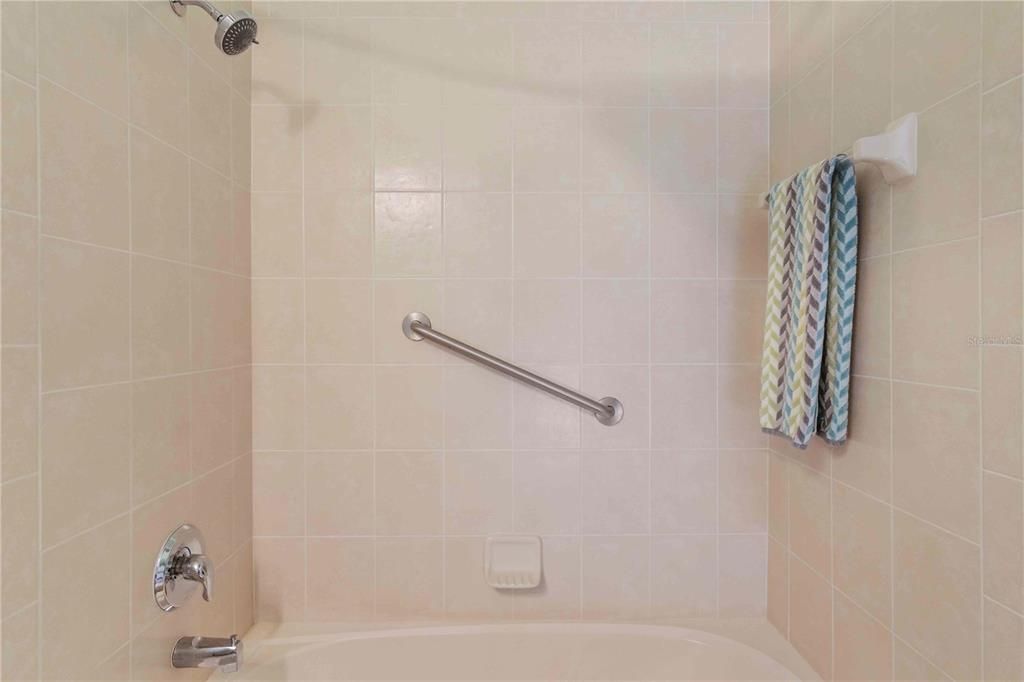 En Venta: $388,300 (2 camas, 2 baños, 1710 Pies cuadrados)