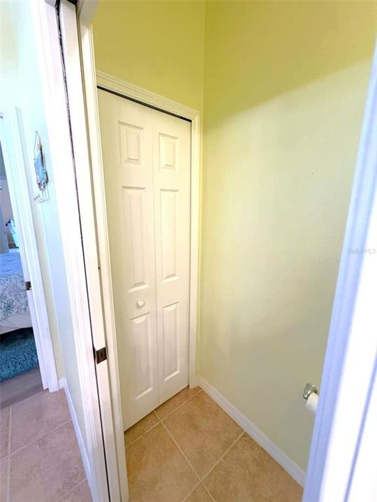 En Venta: $388,300 (2 camas, 2 baños, 1710 Pies cuadrados)