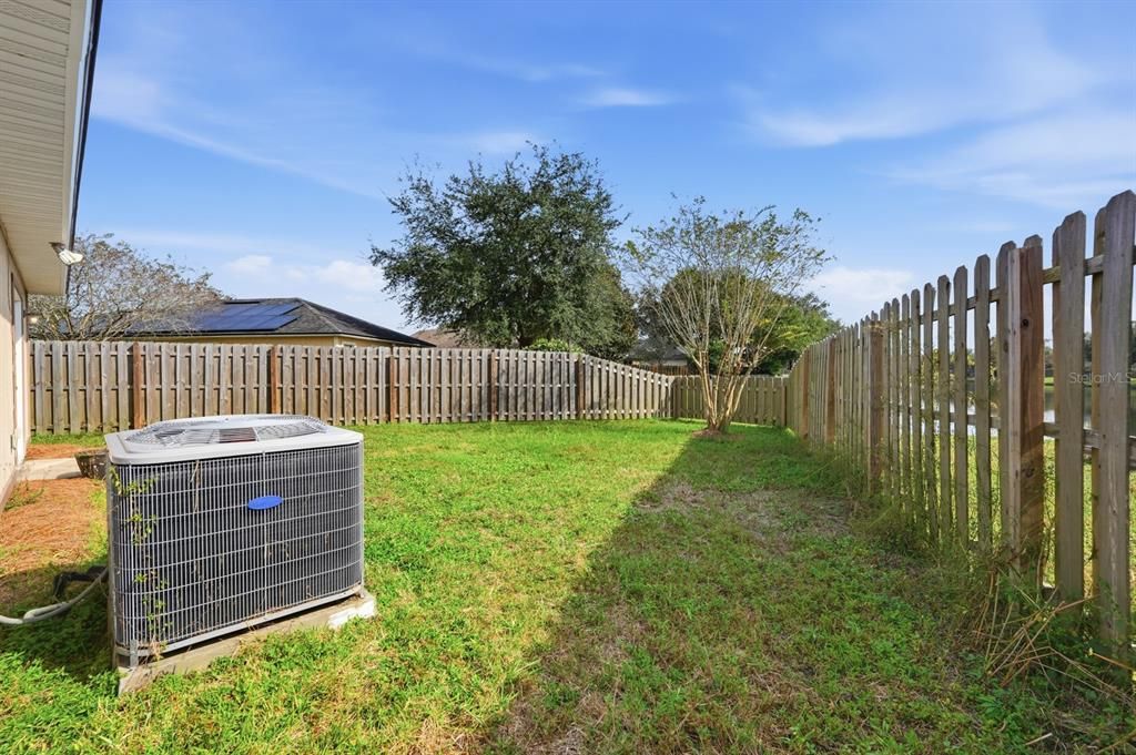 For Sale: $240,000 (2 beds, 2 baths, 991 Square Feet)