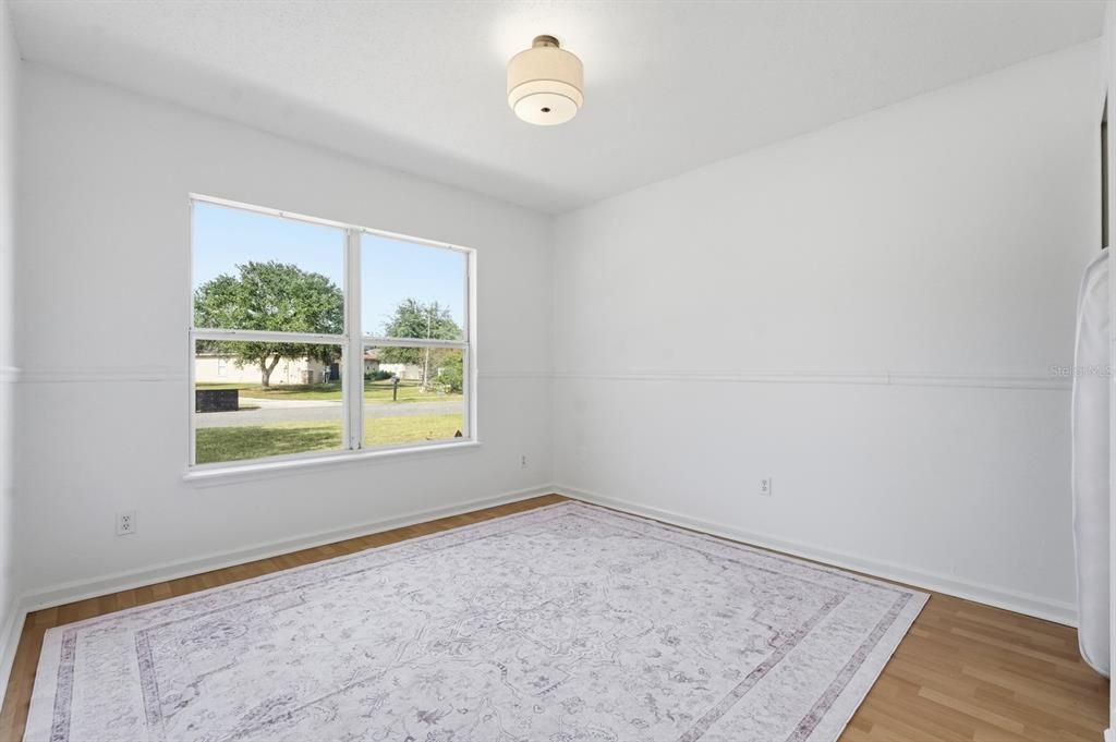 For Sale: $240,000 (2 beds, 2 baths, 991 Square Feet)