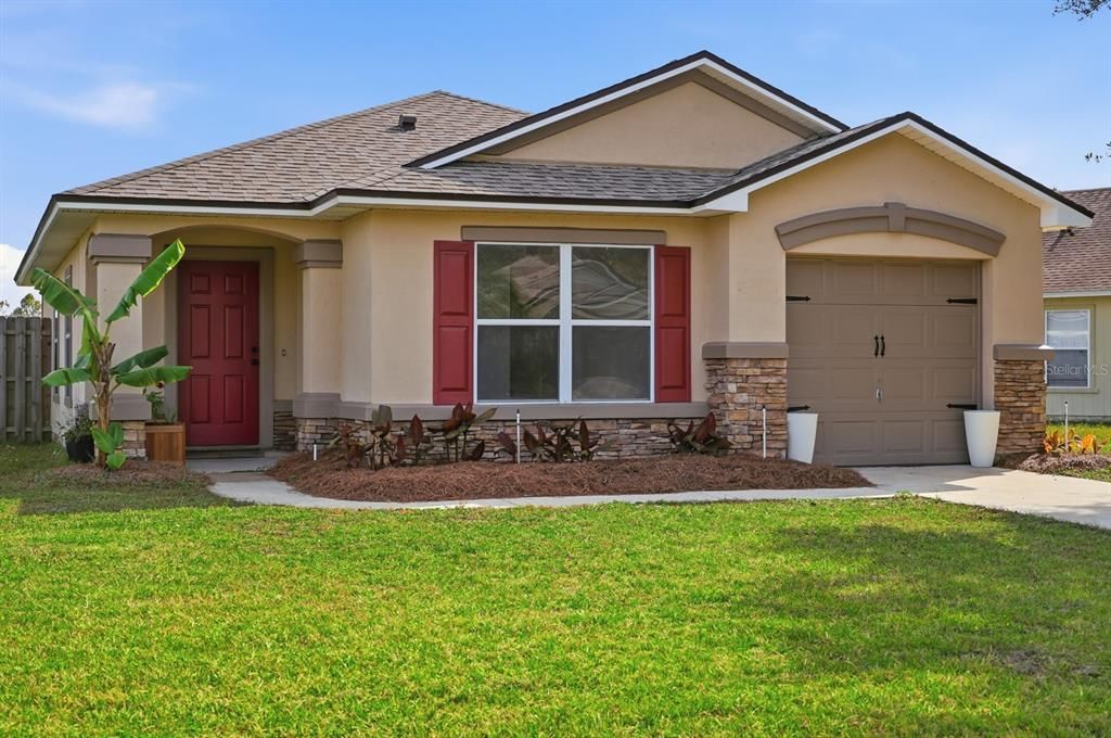 For Sale: $240,000 (2 beds, 2 baths, 991 Square Feet)