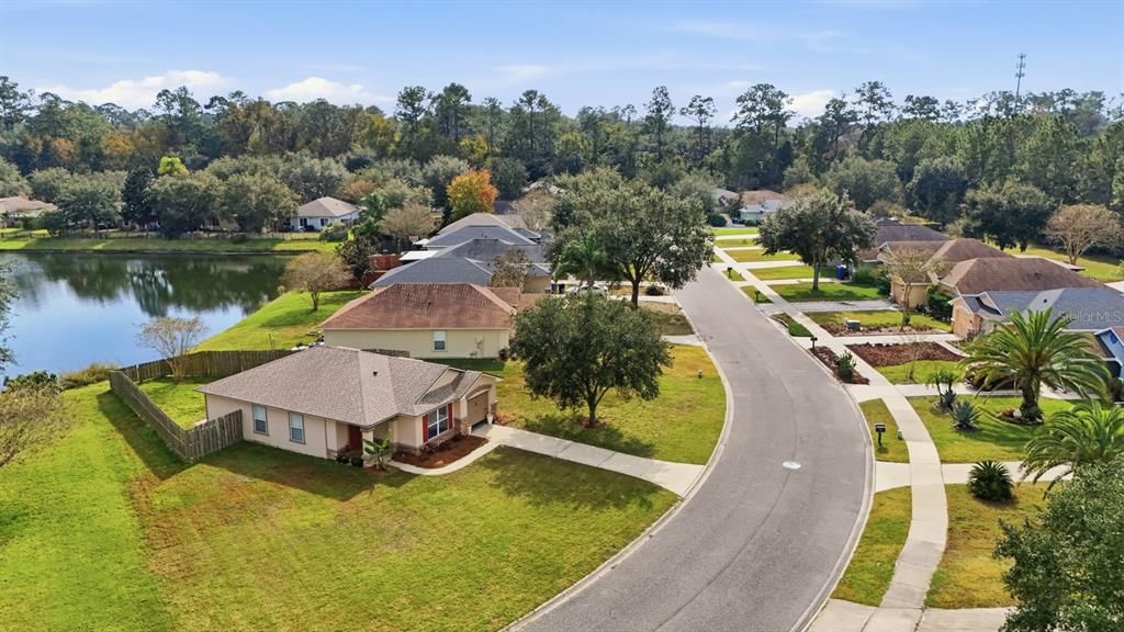 For Sale: $240,000 (2 beds, 2 baths, 991 Square Feet)