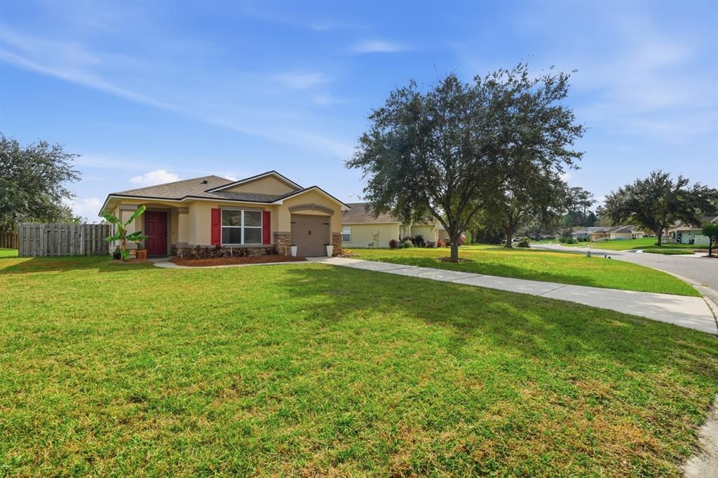 For Sale: $240,000 (2 beds, 2 baths, 991 Square Feet)