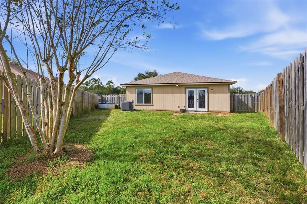 For Sale: $240,000 (2 beds, 2 baths, 991 Square Feet)