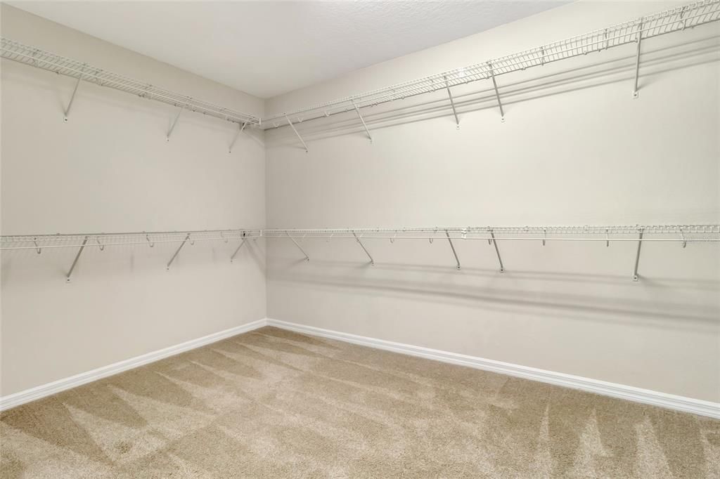 For Sale: $550,000 (4 beds, 2 baths, 2906 Square Feet)