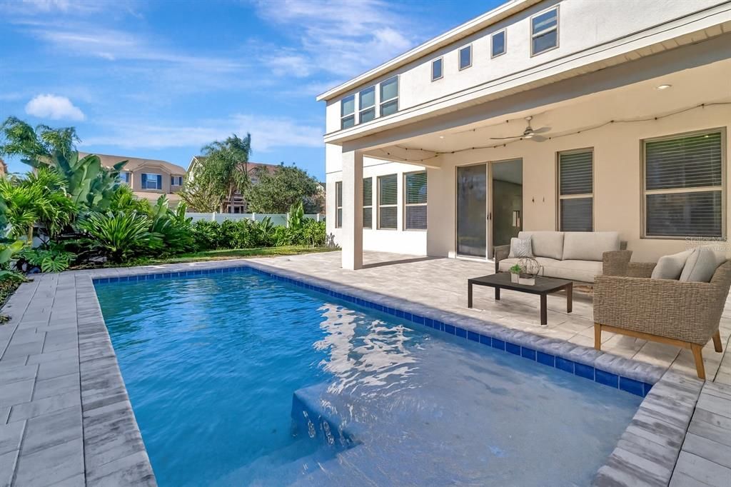 For Sale: $550,000 (4 beds, 2 baths, 2906 Square Feet)