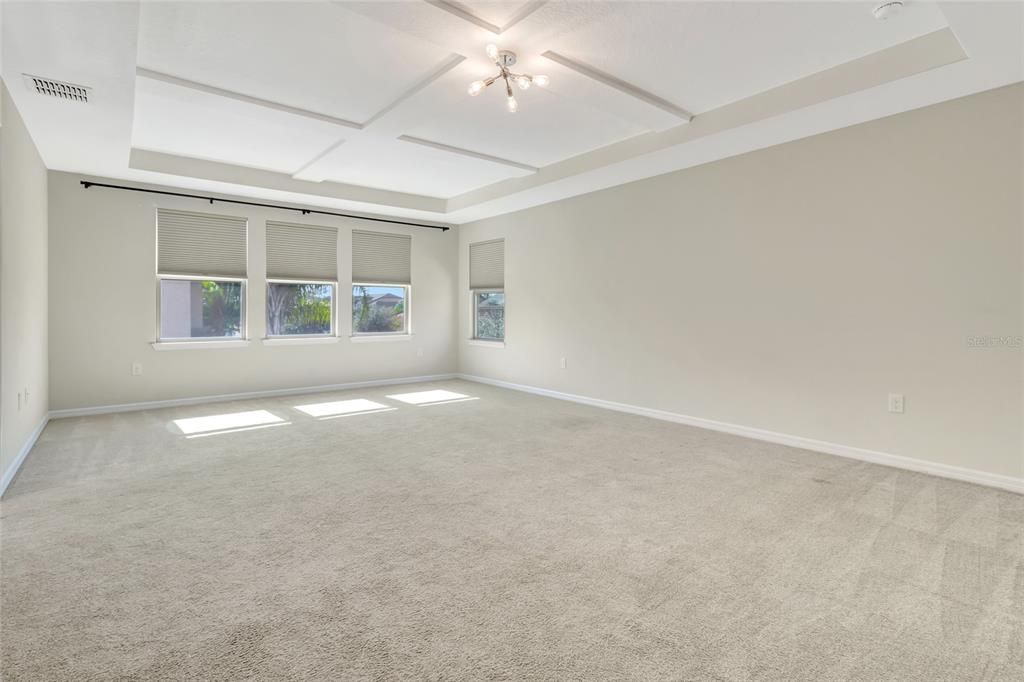 For Sale: $550,000 (4 beds, 2 baths, 2906 Square Feet)