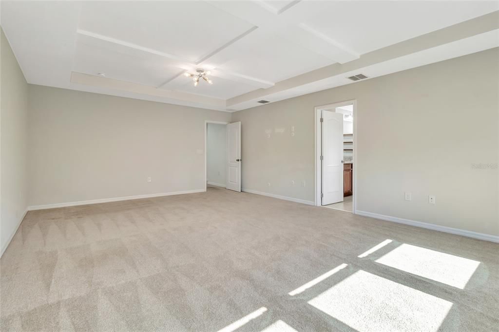 For Sale: $550,000 (4 beds, 2 baths, 2906 Square Feet)