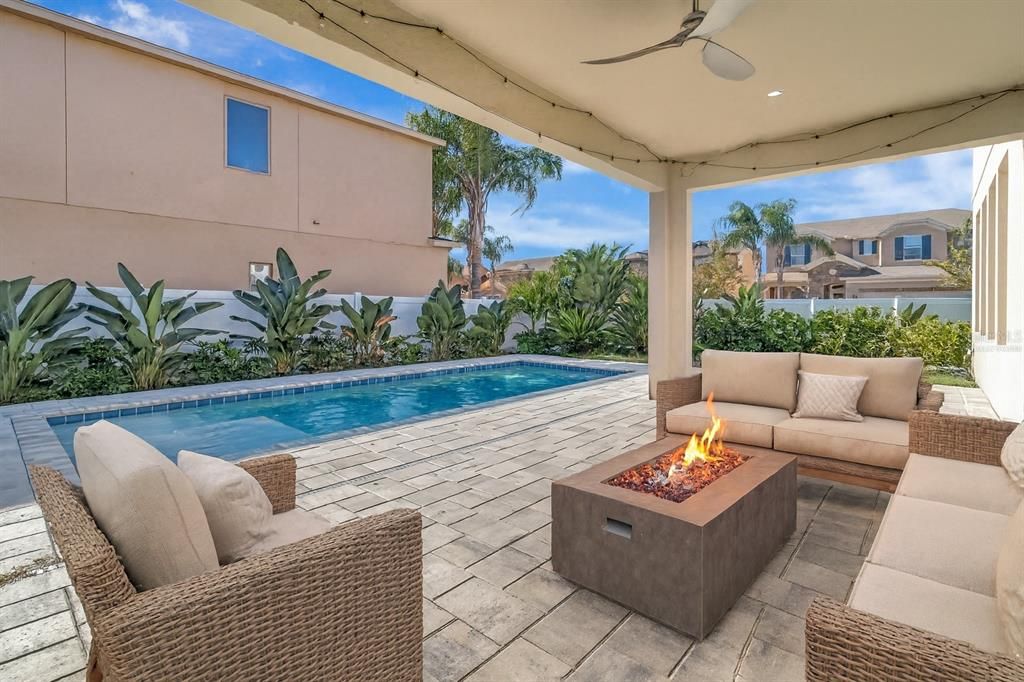 For Sale: $550,000 (4 beds, 2 baths, 2906 Square Feet)