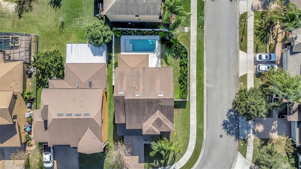 For Sale: $550,000 (4 beds, 2 baths, 2906 Square Feet)