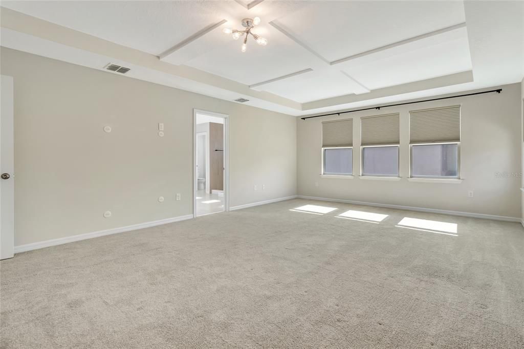 For Sale: $550,000 (4 beds, 2 baths, 2906 Square Feet)