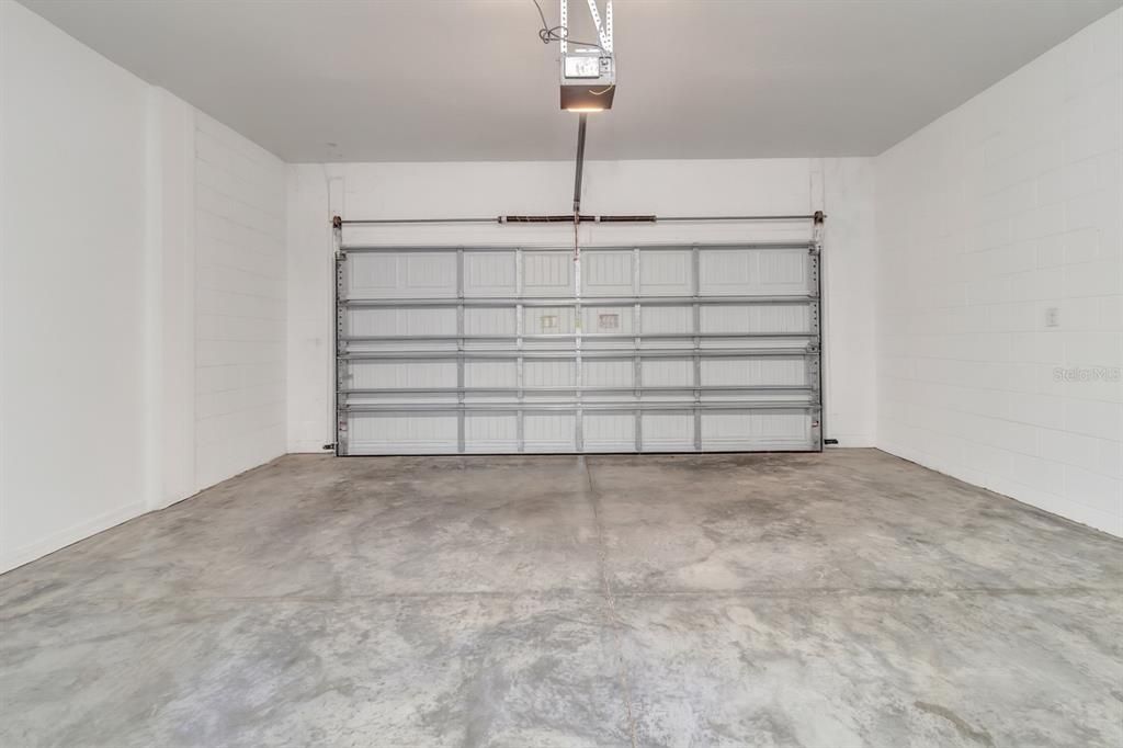 For Sale: $550,000 (4 beds, 2 baths, 2906 Square Feet)