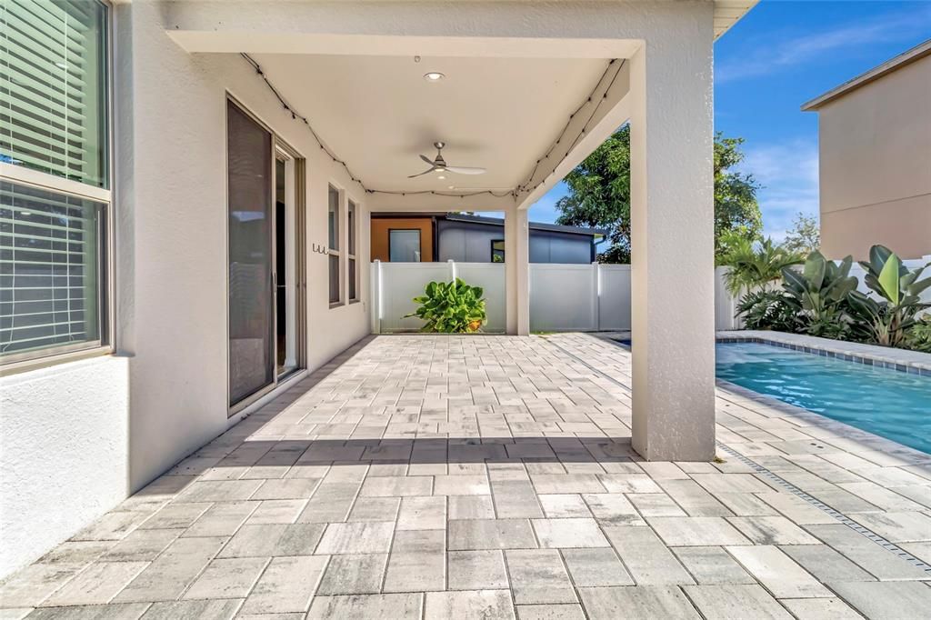 For Sale: $550,000 (4 beds, 2 baths, 2906 Square Feet)