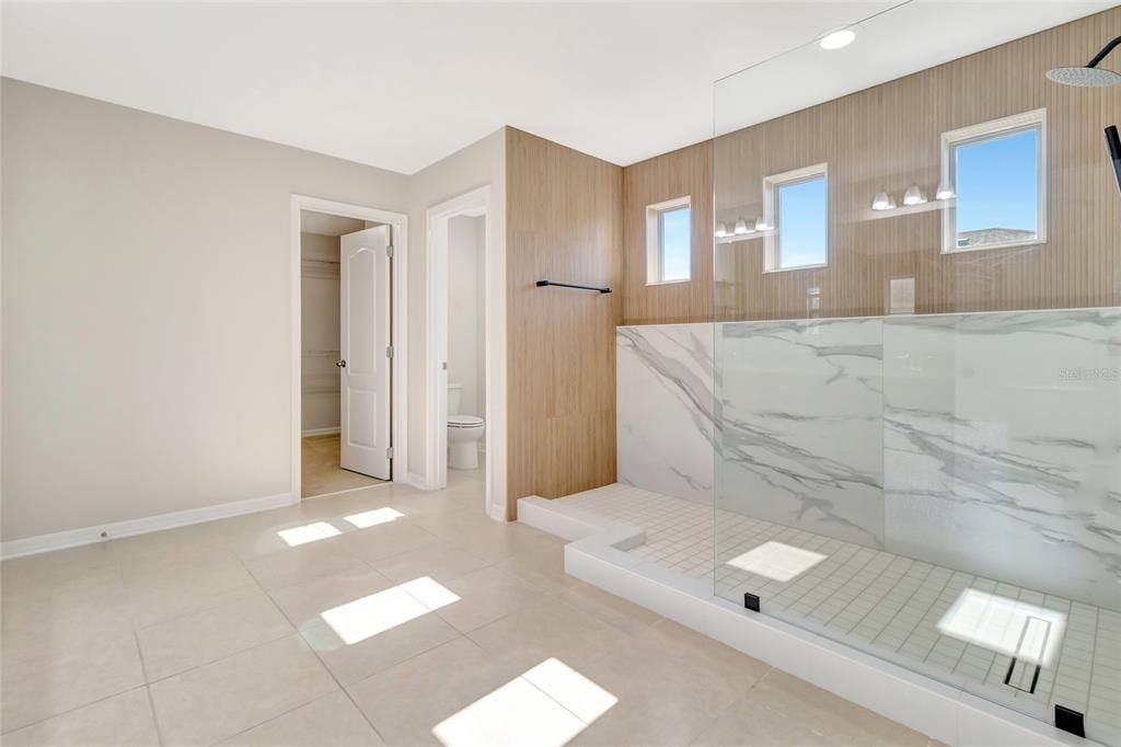 For Sale: $550,000 (4 beds, 2 baths, 2906 Square Feet)