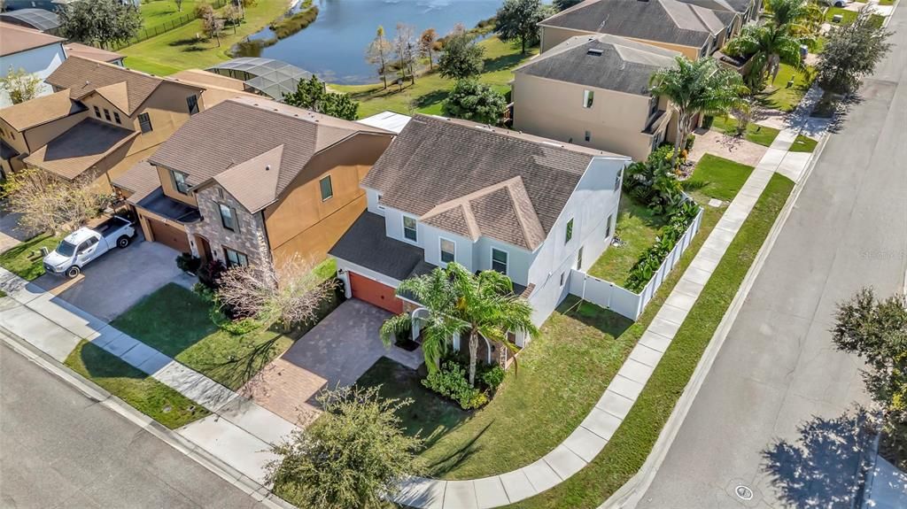 For Sale: $550,000 (4 beds, 2 baths, 2906 Square Feet)