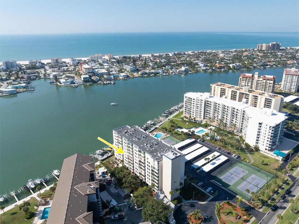 待售: $330,000 (2 贝兹, 2 浴室, 1350 平方英尺)