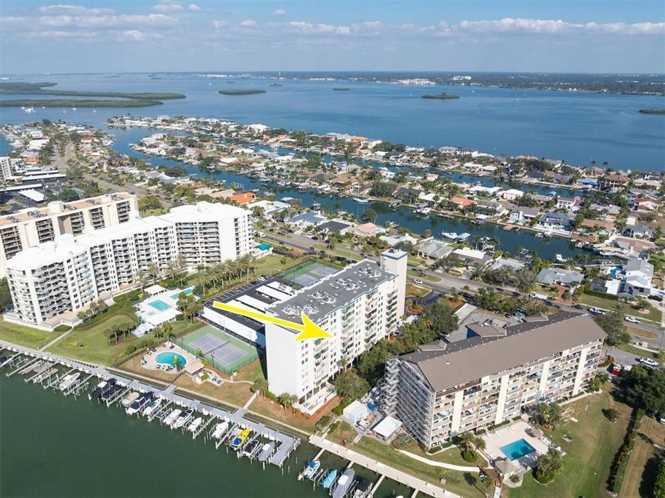 待售: $330,000 (2 贝兹, 2 浴室, 1350 平方英尺)