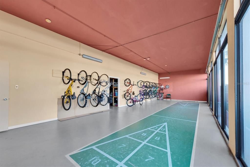 待售: $330,000 (2 贝兹, 2 浴室, 1350 平方英尺)