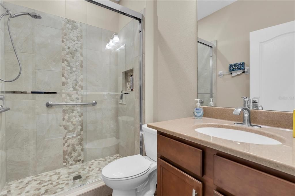 For Sale: $340,000 (3 beds, 2 baths, 1558 Square Feet)