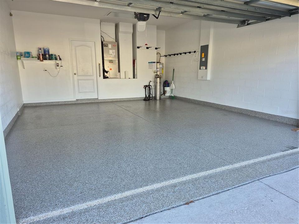 For Sale: $340,000 (3 beds, 2 baths, 1558 Square Feet)