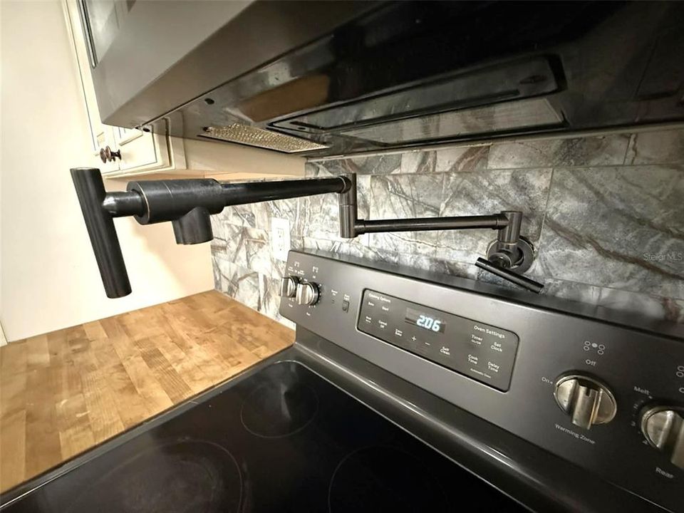 En Venta: $299,000 (4 camas, 2 baños, 2620 Pies cuadrados)