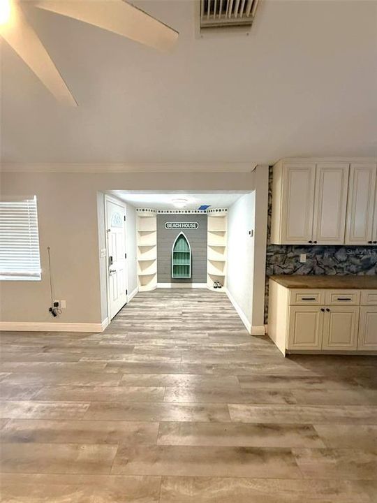 En Venta: $299,000 (4 camas, 2 baños, 2620 Pies cuadrados)