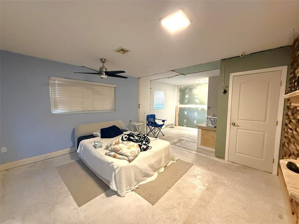 En Venta: $299,000 (4 camas, 2 baños, 2620 Pies cuadrados)