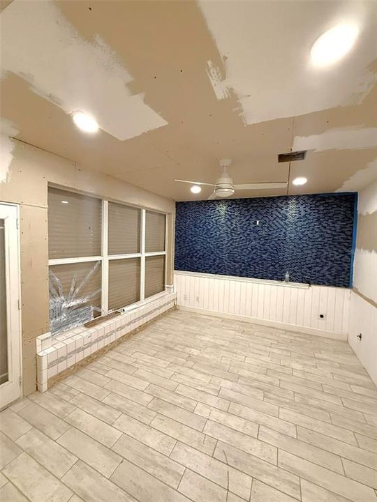 En Venta: $299,000 (4 camas, 2 baños, 2620 Pies cuadrados)